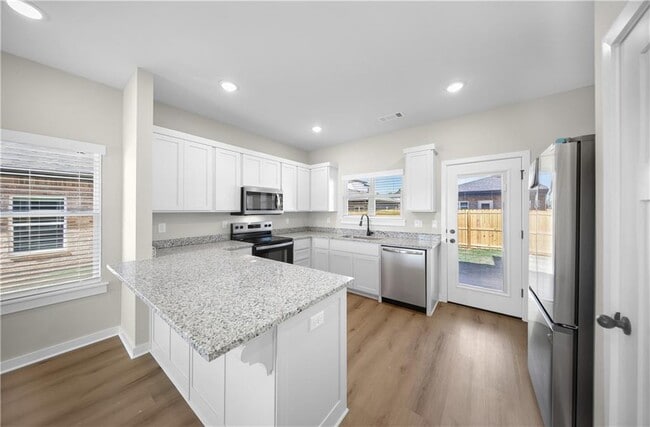 Primary Photo - 603 Cosmos St