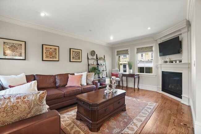 Building Photo - 28 Pennsylvania Ave