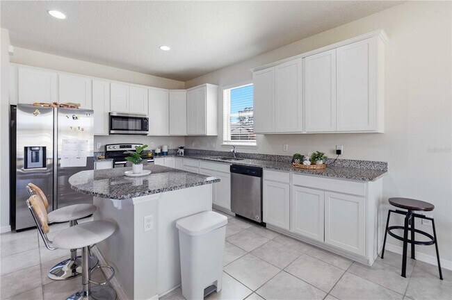 Building Photo - 17241 Goldcrest Loop