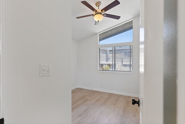Building Photo - 450 Bolero Way