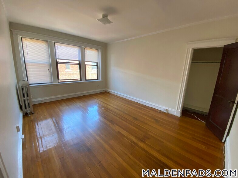 Building Photo - 17-19 Washington St.