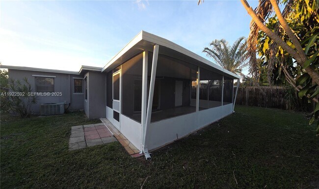 Building Photo - 4138 NW 12th Terrace