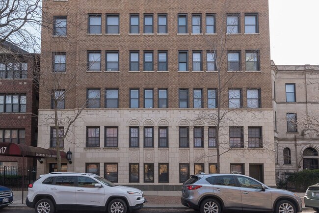 Primary Photo - 817 W Lakeside Pl