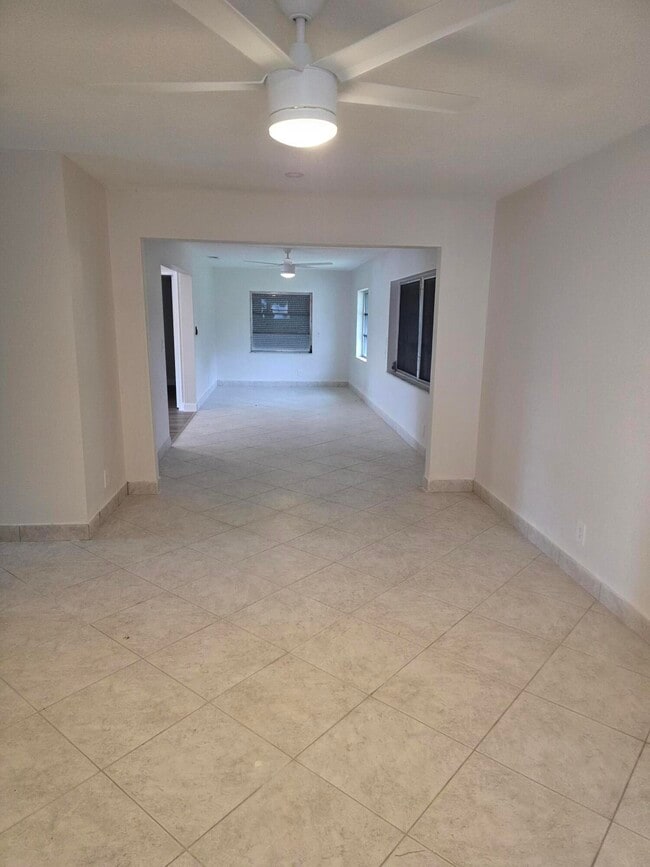 Building Photo - 14243 El Clavel Way