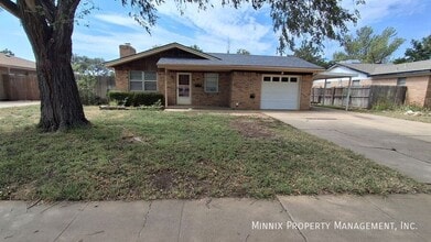 Building Photo - 2813 John Dr