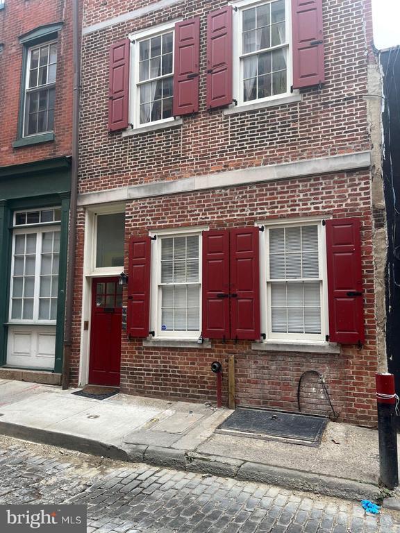 Building Photo - 236 Quarry St