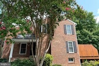 Building Photo - 2438 S Walter Reed Dr