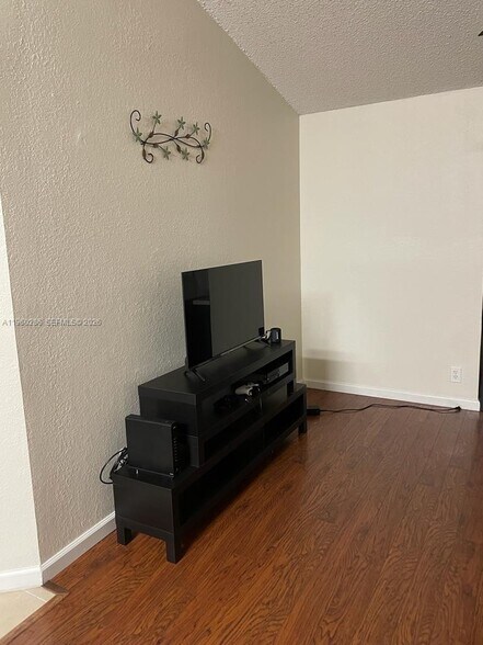 Building Photo - 2900 S University Dr