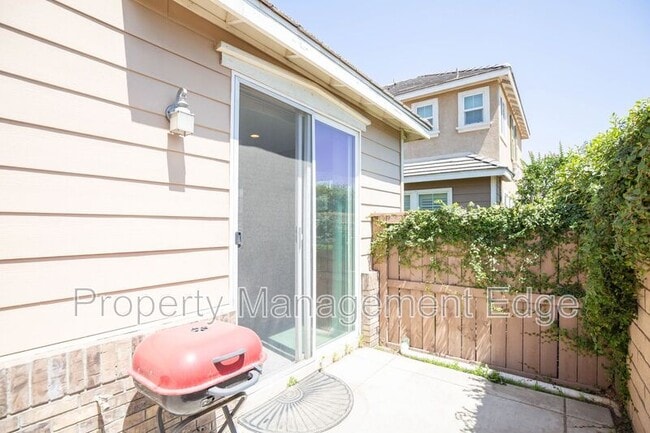 Building Photo - 1906 Flint Ct