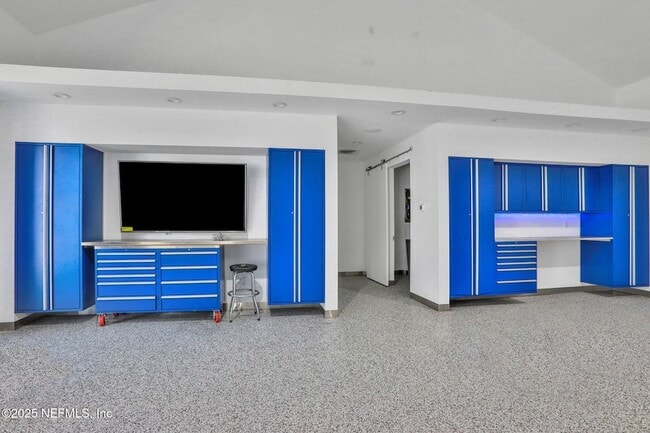 Building Photo - 12707 Tennis Ct