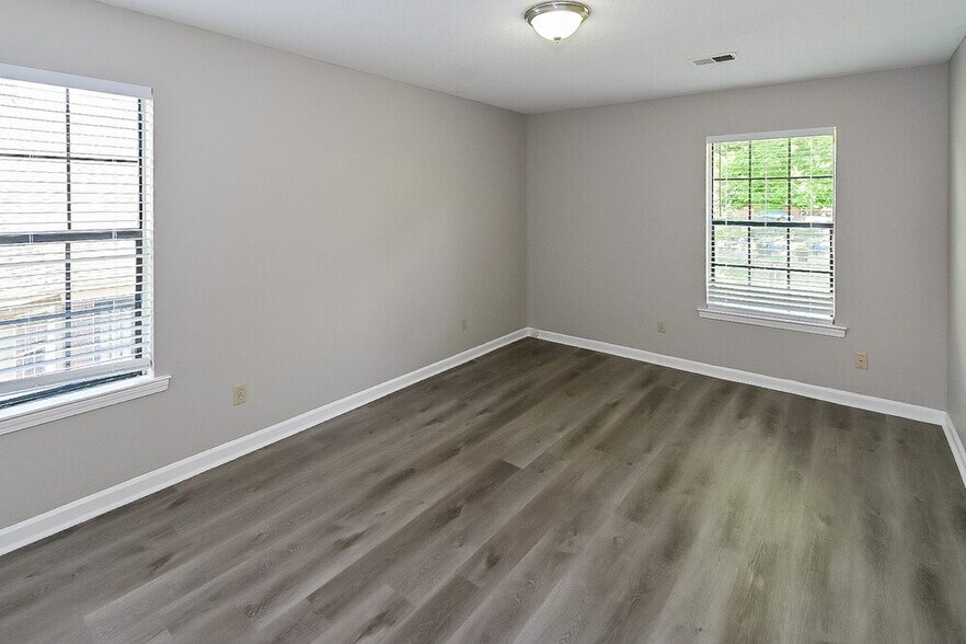 Building Photo - 7190 Pecan Hill Rd