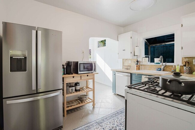 Building Photo - 3791 Latimer Pl