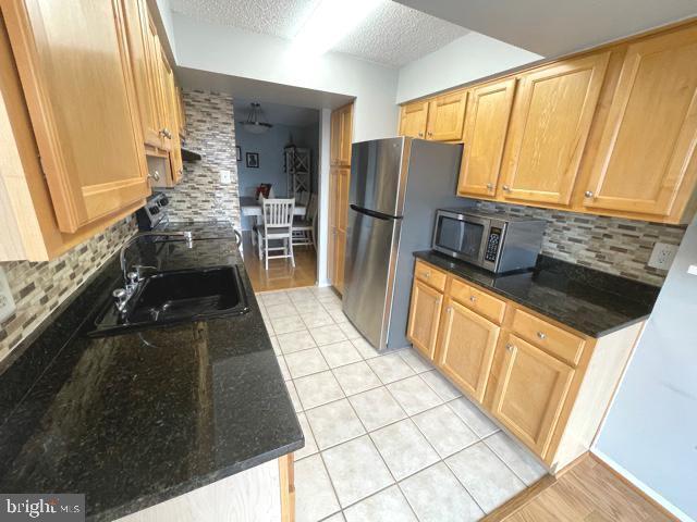 Building Photo - 4500 S Four Mile Run Dr