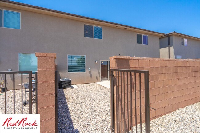 Building Photo - 1005 Tortoise Rock Dr