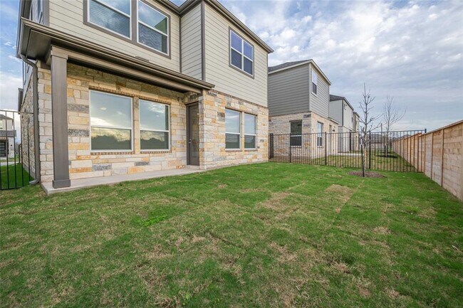 Building Photo - 1531 N Red Bud Ln