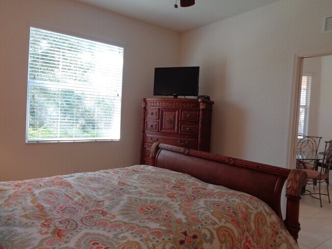 Building Photo - 4430 Corso Venetia Blvd