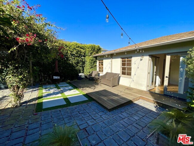 Building Photo - 8011 Stewart Ave