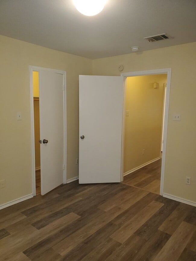 Building Photo - Christopher