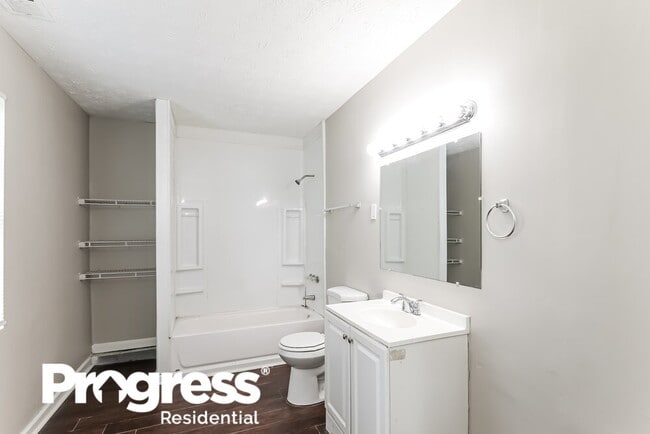 Building Photo - 2585 W Rd