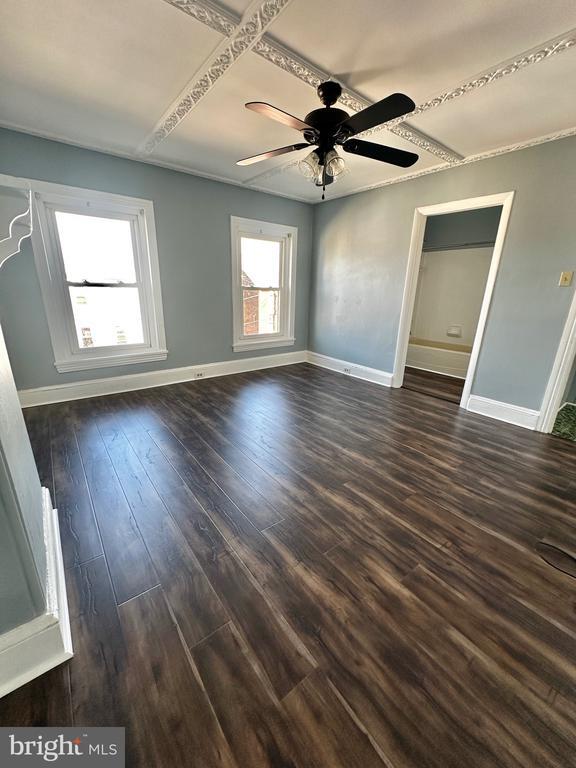 Building Photo - 214 Gay St