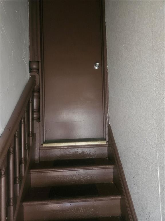 Building Photo - 26 Finch St