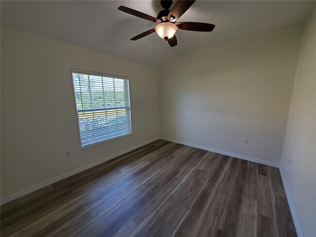 Building Photo - 5262 Far Oak Cir