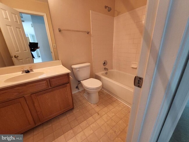 Building Photo - 203 Fernwood Pl