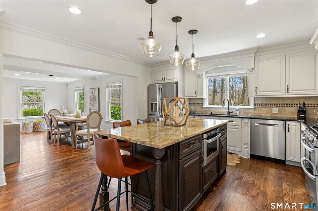 Building Photo - 1939 Bronson Rd