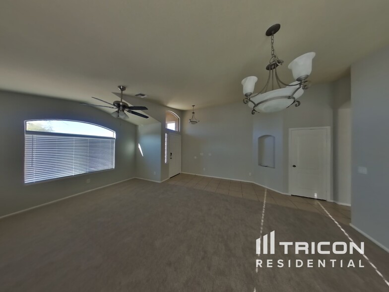 Building Photo - 2111 S 160th Ln