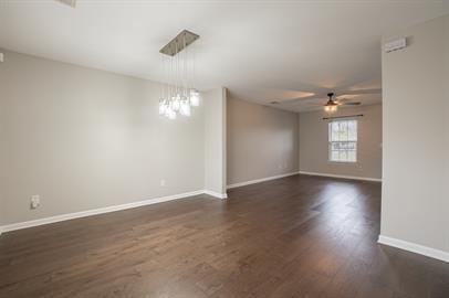 Building Photo - Available Immediately!