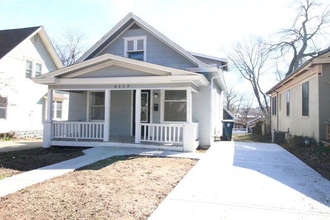 Building Photo - 2 Bedroom 1 Bath Home In Westport