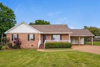 Building Photo - 505 Hopewood Ct