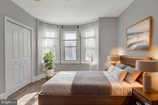 Building Photo - 103 Daly St