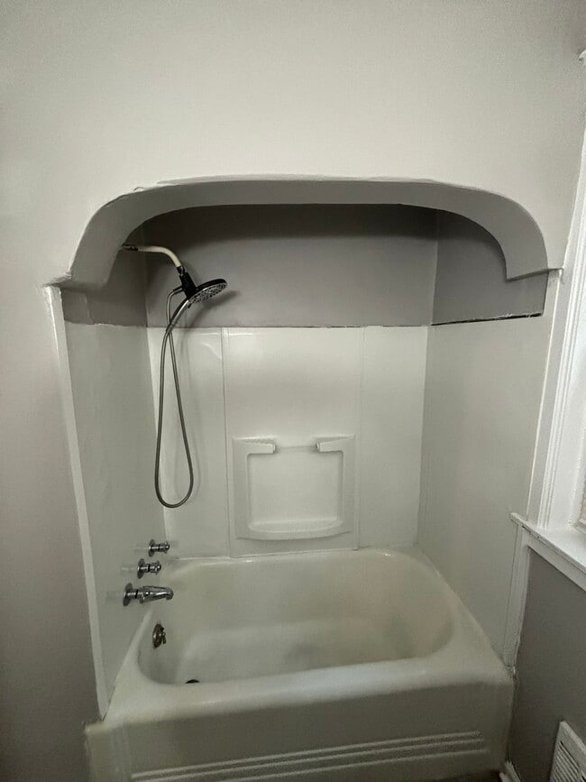 Building Photo - 1443 Markley St