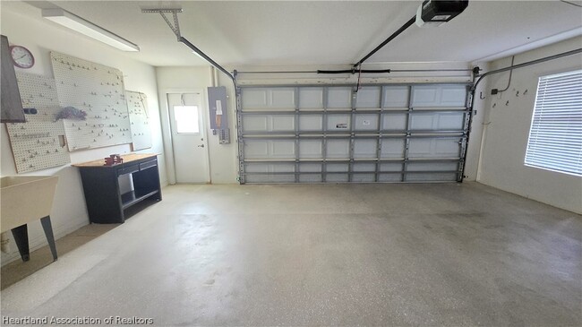 Building Photo - 4402 Duffer Loop