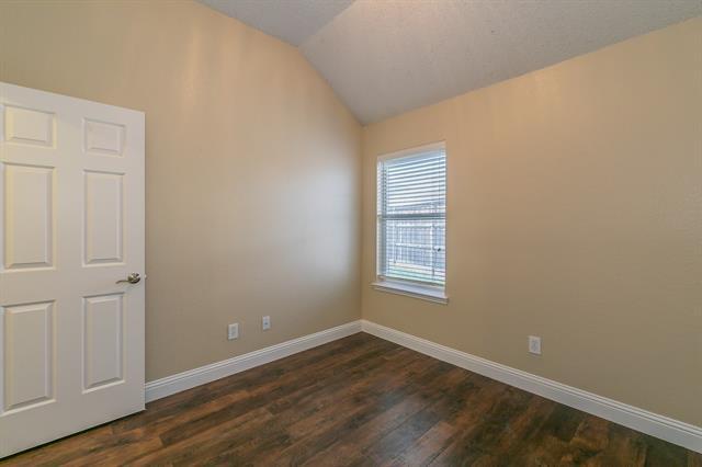 Building Photo - 734 Parkford Ln