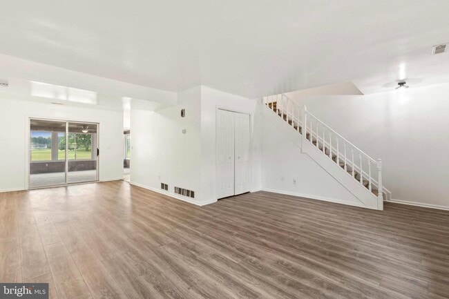 Building Photo - 39 N Turnberry Dr