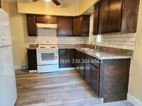 Building Photo - 1291 Hazelwood Ave
