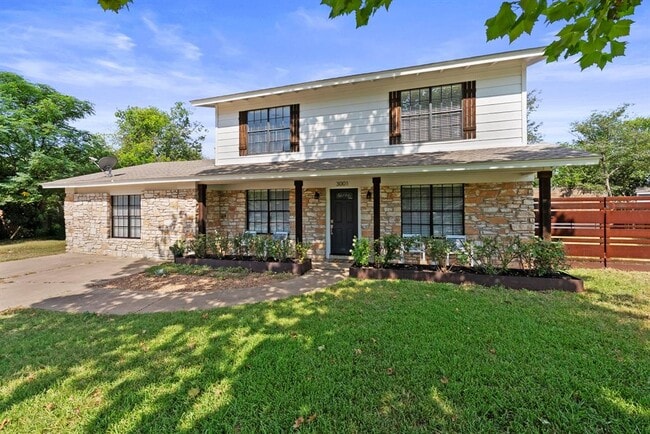Building Photo - 3001 Maplelawn Cir
