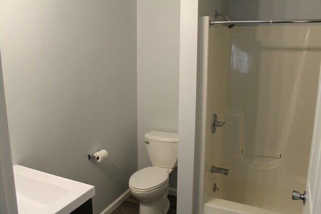 Spare Bath - 301 S Ohio St