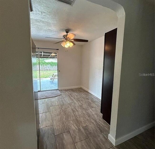 Building Photo - 703 Chadsworth Ave