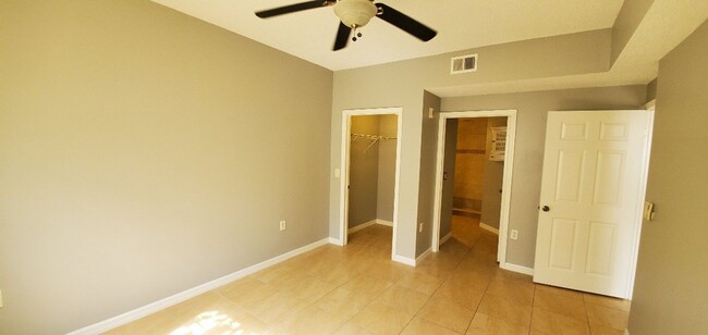 Building Photo - 2-Bedroom, 2-Bathroom Condo with One car G...