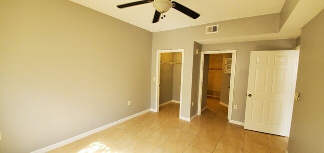 Building Photo - 2Bdrm 2Barh Condo -- Reserved parking spot...