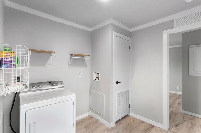 Building Photo - 119 Mooney Rd