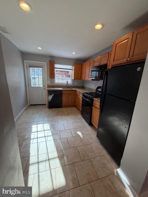 Building Photo - 1124 Daly St