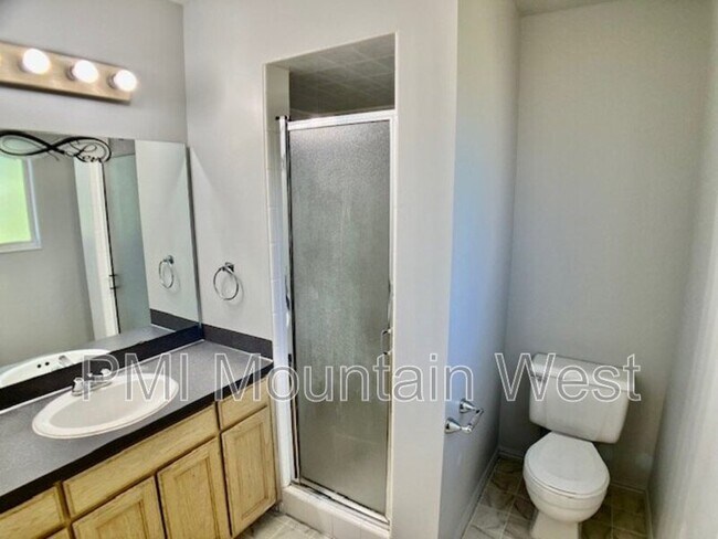 Building Photo - 130 W 1225 N