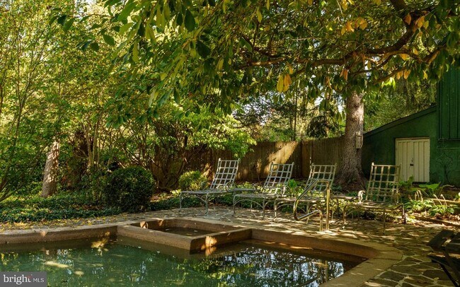 Building Photo - 2943 Windy Bush Rd