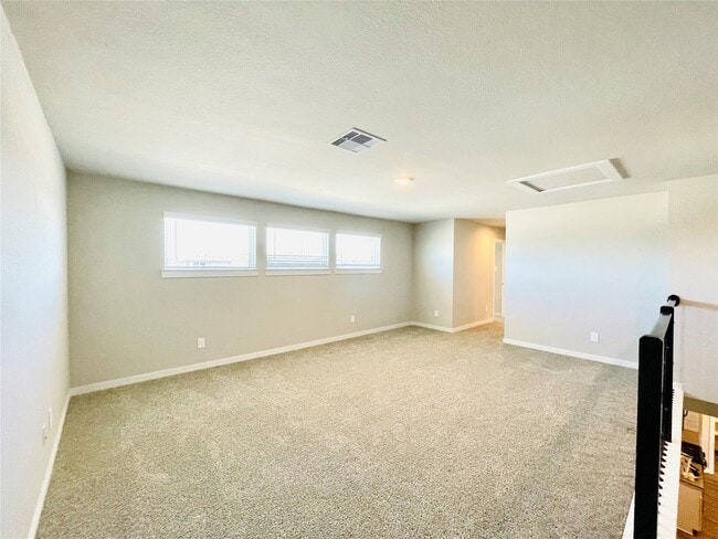 Building Photo - 3310 Silverton Dr