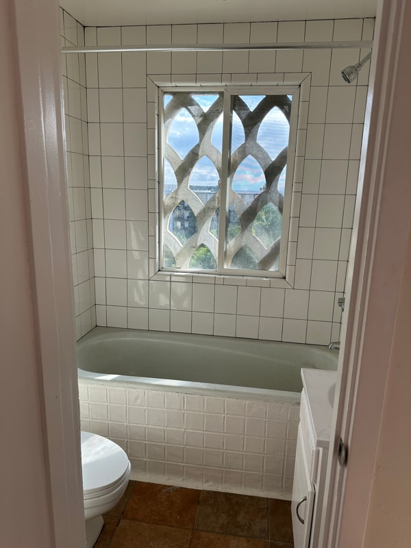 Building Photo - 1922 Highland Ave