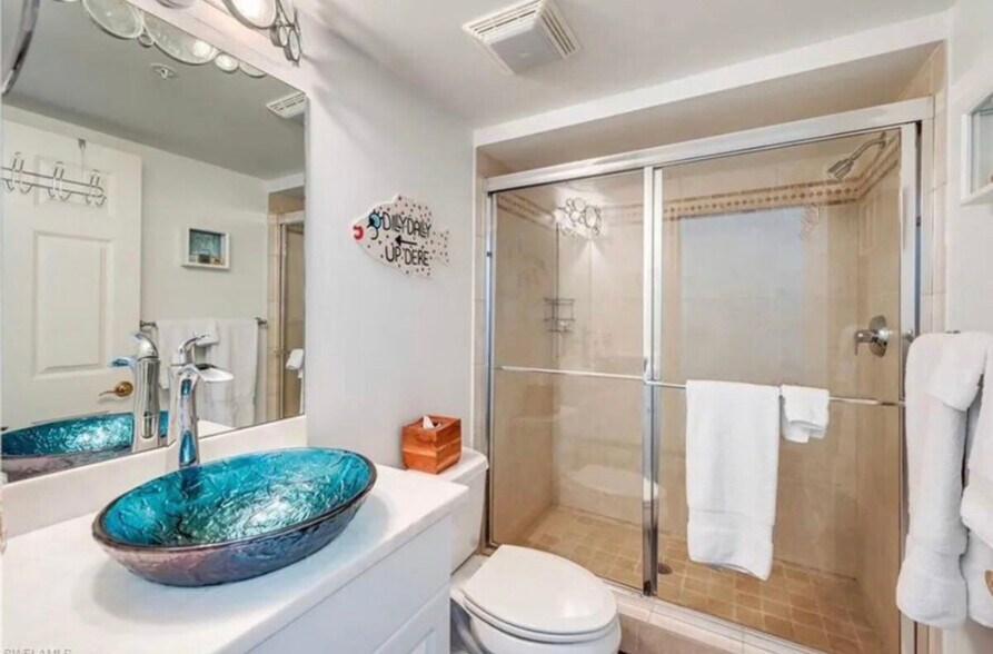 4th bath - 705 10th St S